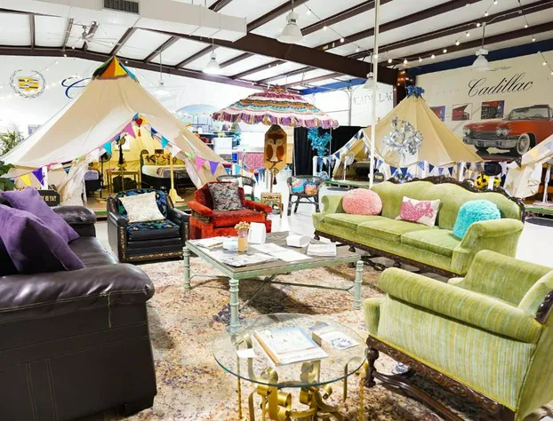 Lone Star Glamp Inn hotel detail image 3