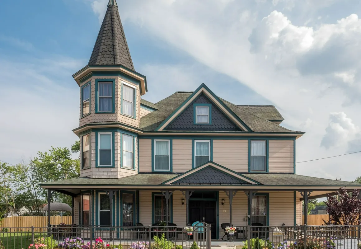 Dennison Street Inn Bed & Breakfast hotel hero