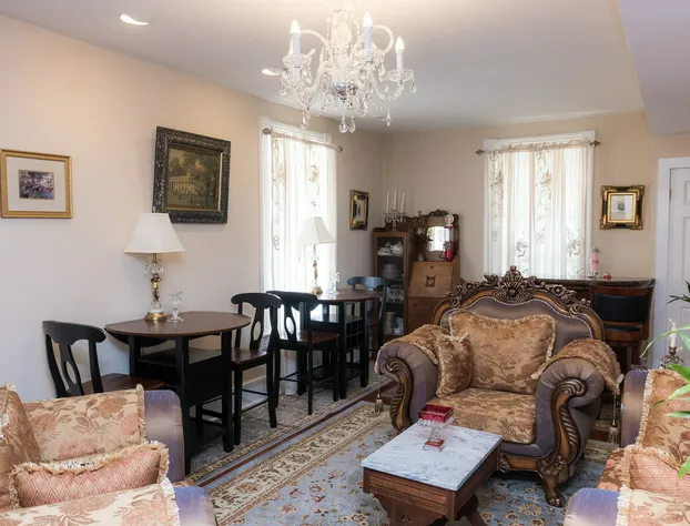 Dennison Street Inn Bed & Breakfast hotel detail image 3