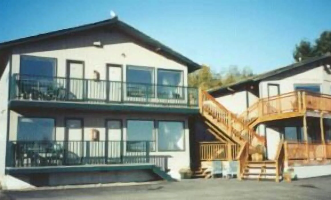 Van Riper's Resort hotel hero