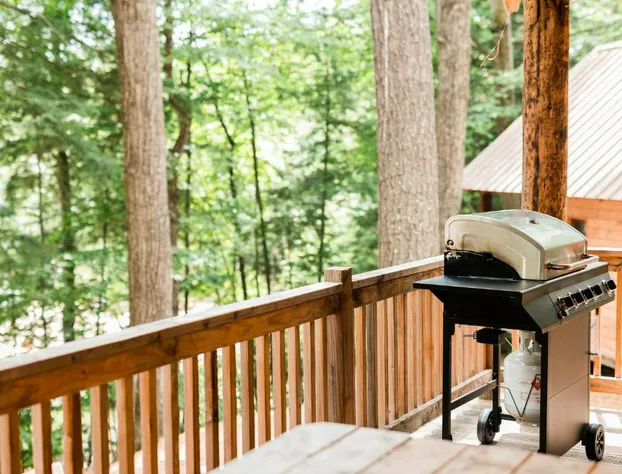 Huttopia White Mountains hotel detail image 3