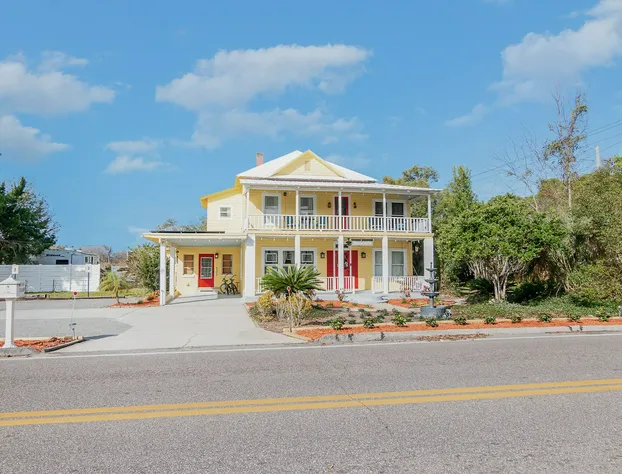 The Wayward Traveler's Inn hotel detail image 1