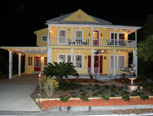 The Wayward Traveler's Inn hotel detail image 4