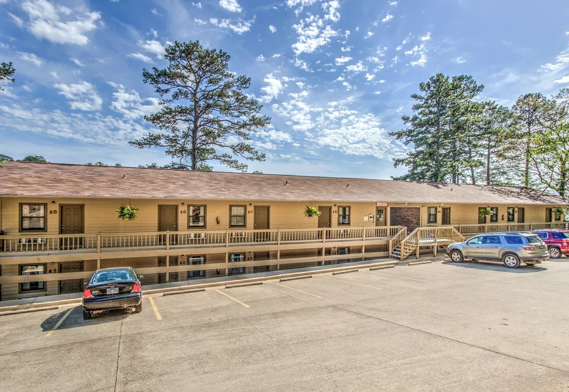 Long Island Lake Resort hotel hero