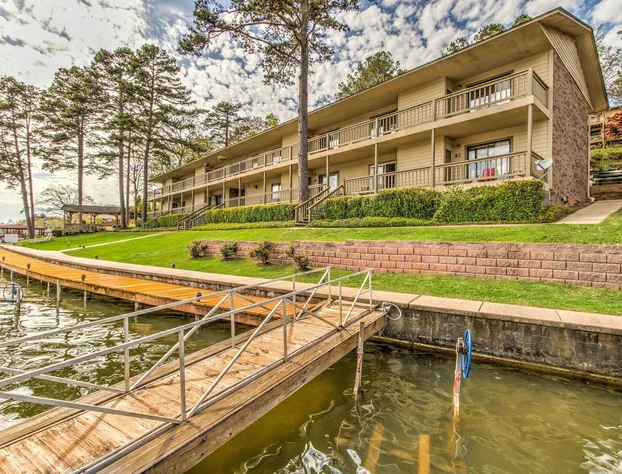 Long Island Lake Resort hotel detail image 1