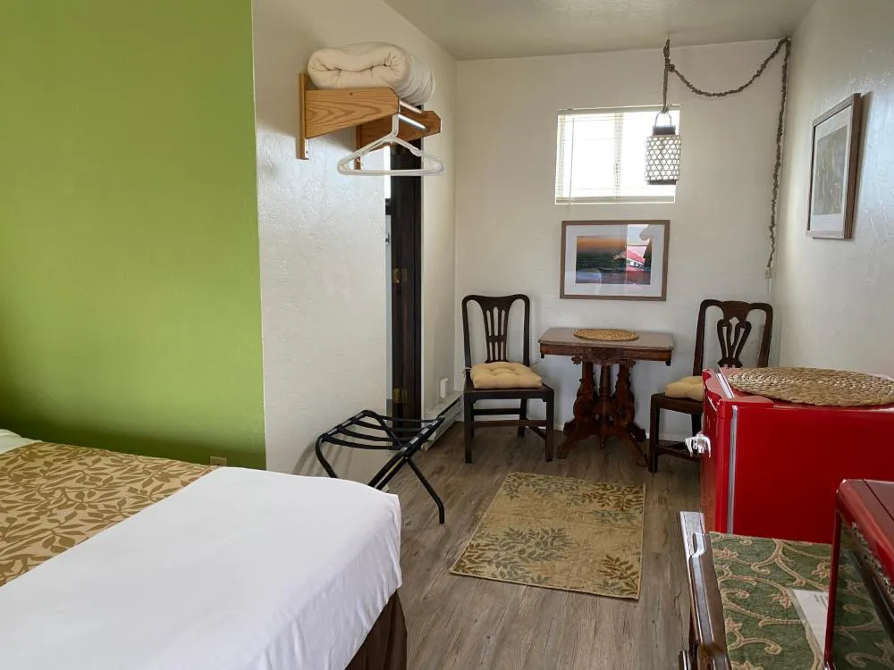 La Kris Inn hotel hero