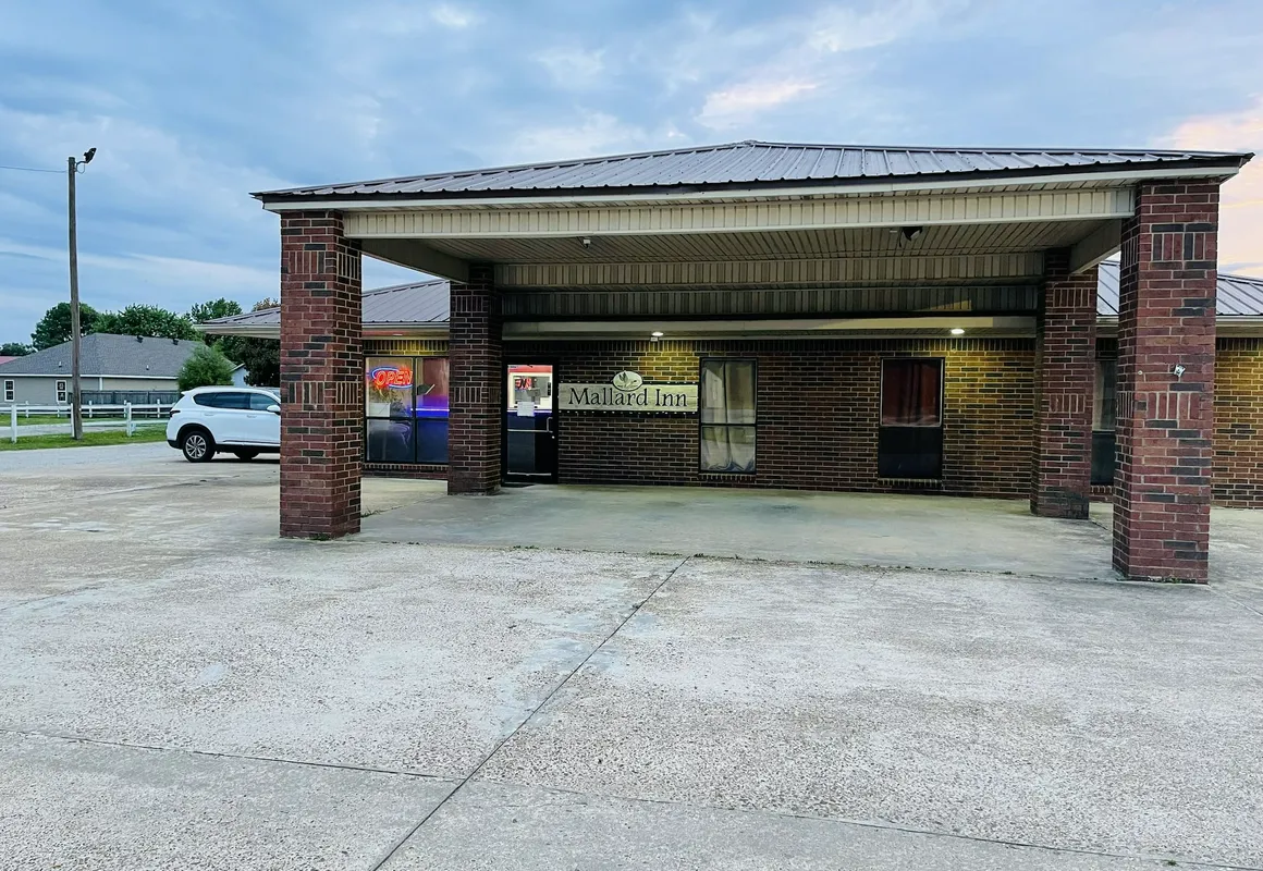 Mallard Inn hotel hero