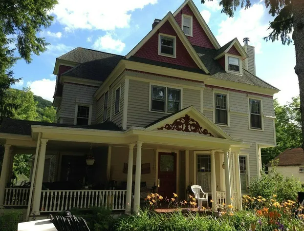 River Run Bed and Breakfast hotel detail image 2