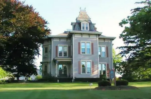 Sutherland House Victorian Bed & Breakfast hotel detail image 2