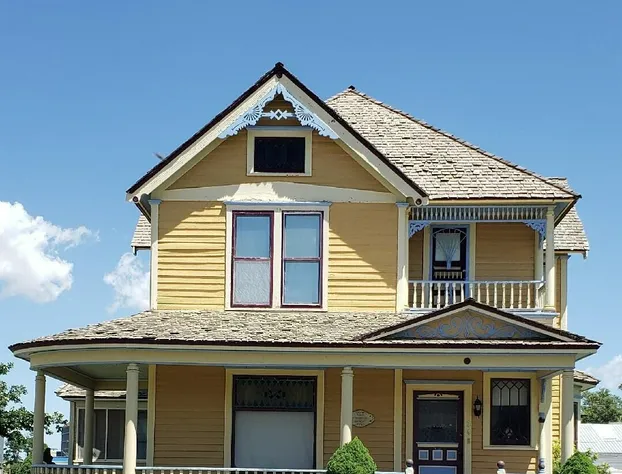 Historic Philip Houston House hotel detail image 1