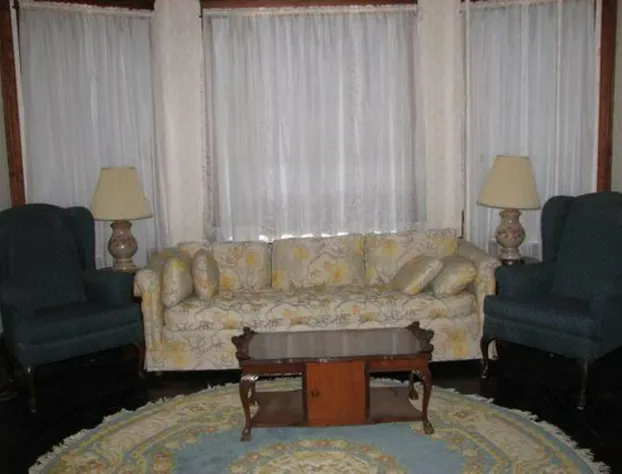 Historic Philip Houston House hotel detail image 4