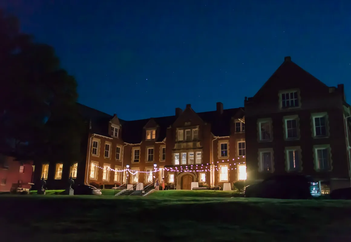 The Inn at Belvoir Winery hotel hero