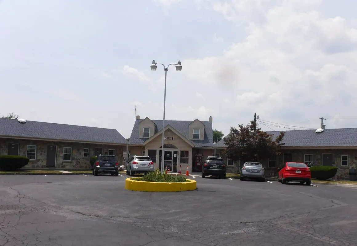 Blue Ridge Motel hotel hero