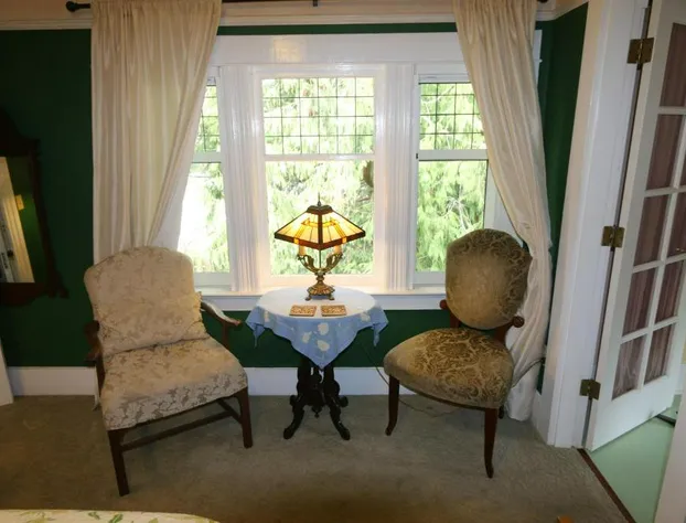 Kangaroo House B&B on Orcas Island hotel detail image 2