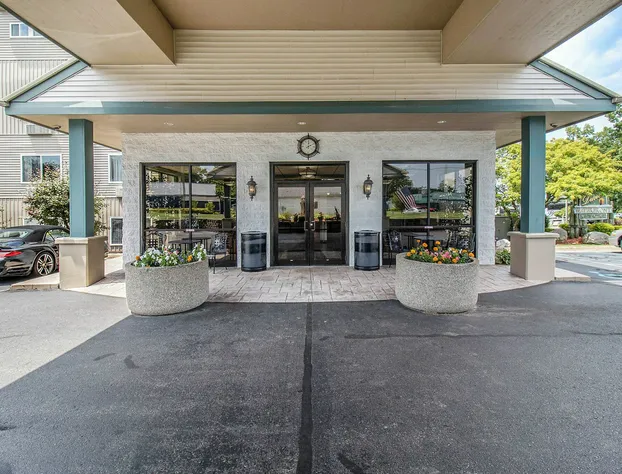 Dunes Waterfront Resort hotel detail image 2