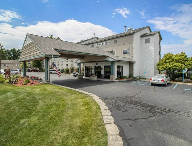 Dunes Waterfront Resort hotel detail image 3