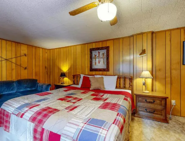 Bear Paw Lodge hotel detail image 3