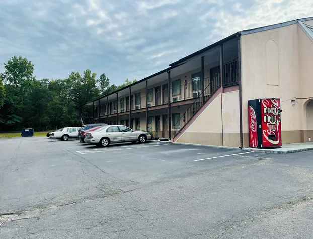 California Inn hotel detail image 3