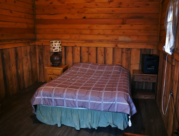 Bear River Hot Springs hotel detail image 3