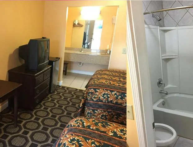 Leesville Lodge hotel detail image 3