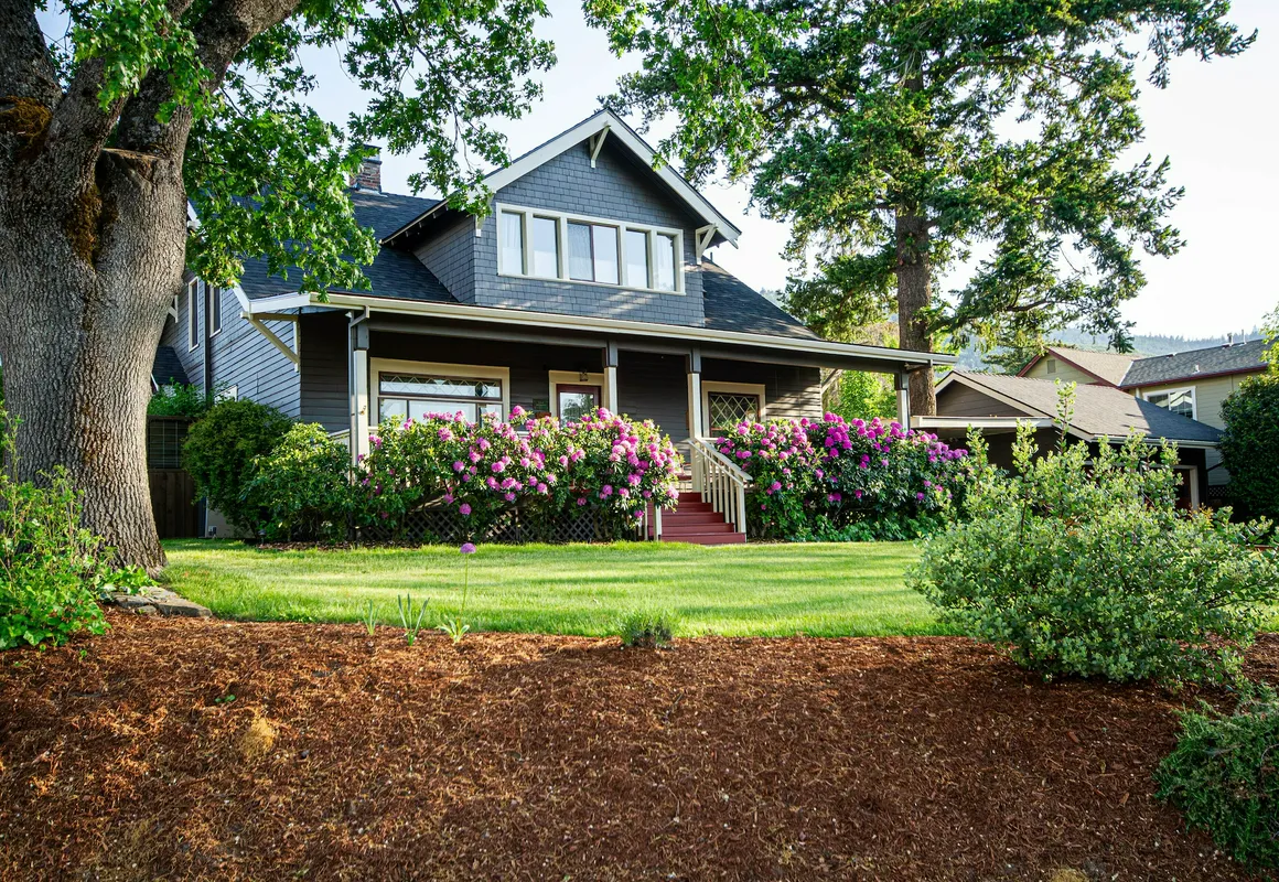 Oak Hill Bed & Breakfast hotel hero