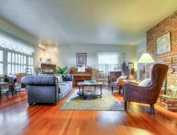 Oak Hill Bed & Breakfast hotel detail image 1