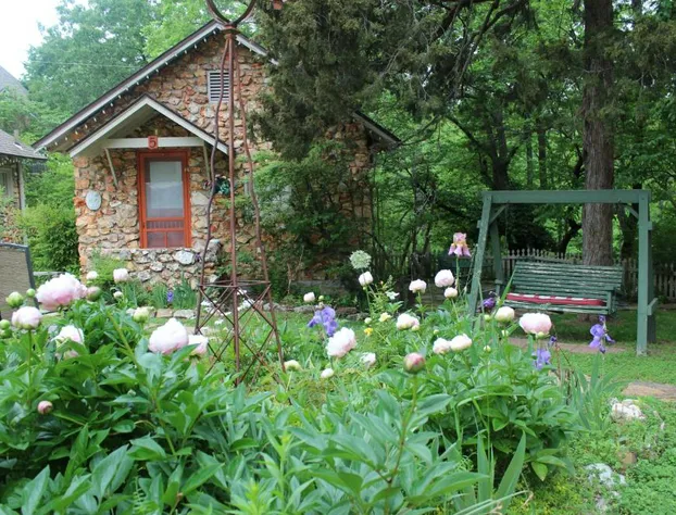 Rock Cottage Gardens B&B hotel detail image 3