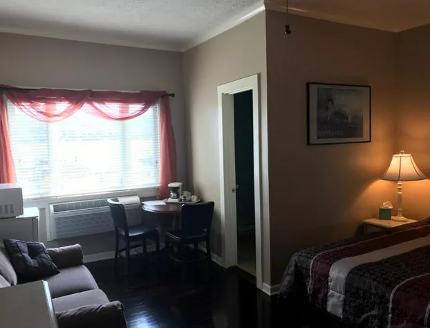 Beachcomber Inn hotel detail image 4