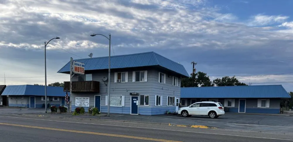 Royals Inn Motel hotel hero