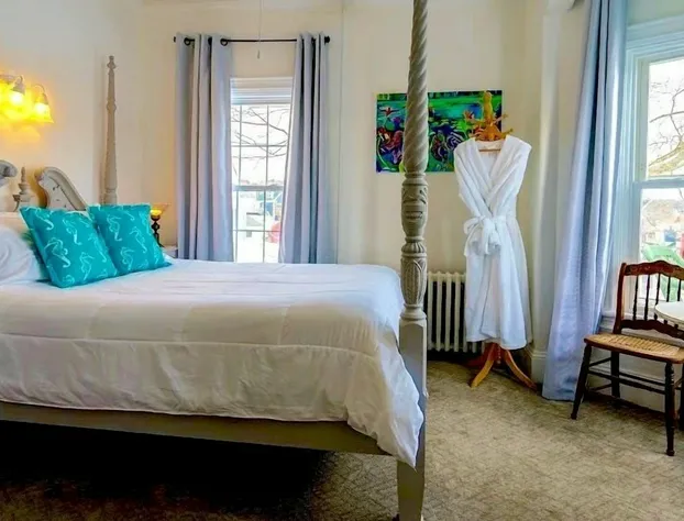 Captain Sawyer's Bed & Breakfast hotel detail image 4