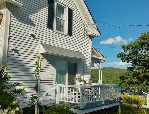Harvest Barn Inn hotel detail image 1