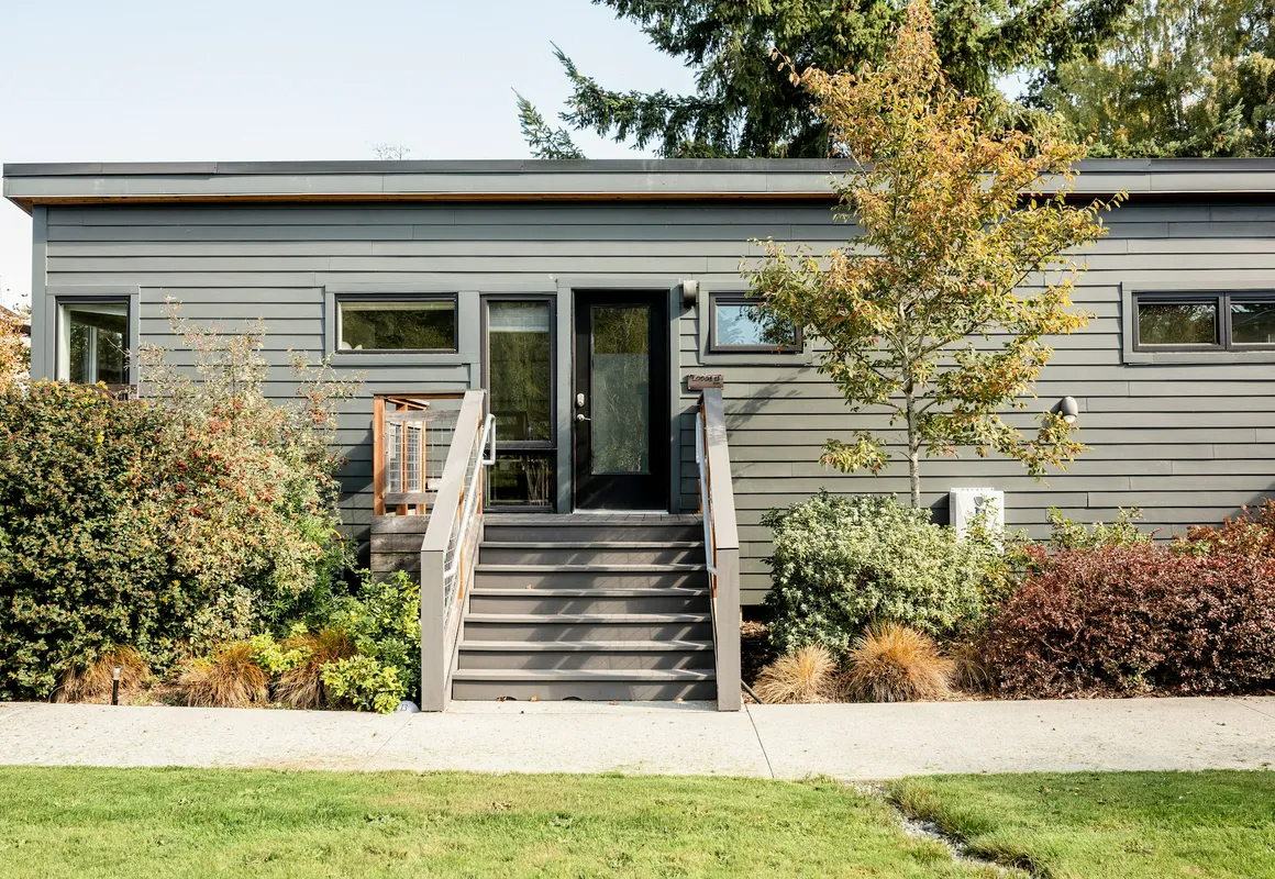 Lodges on Vashon hotel hero