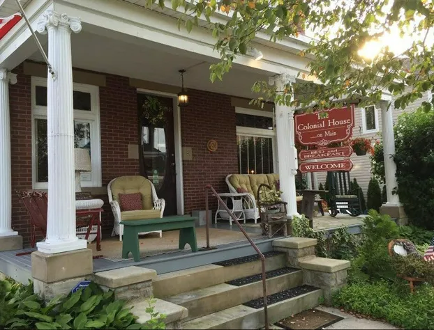 Colonial House on Main hotel detail image 1