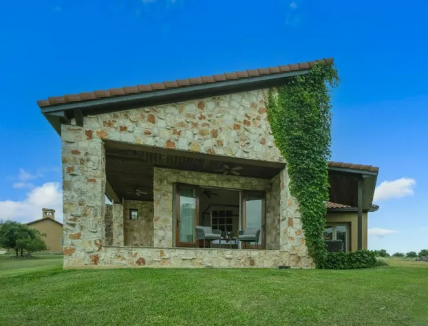 The Vineyard at Florence hotel detail image 1