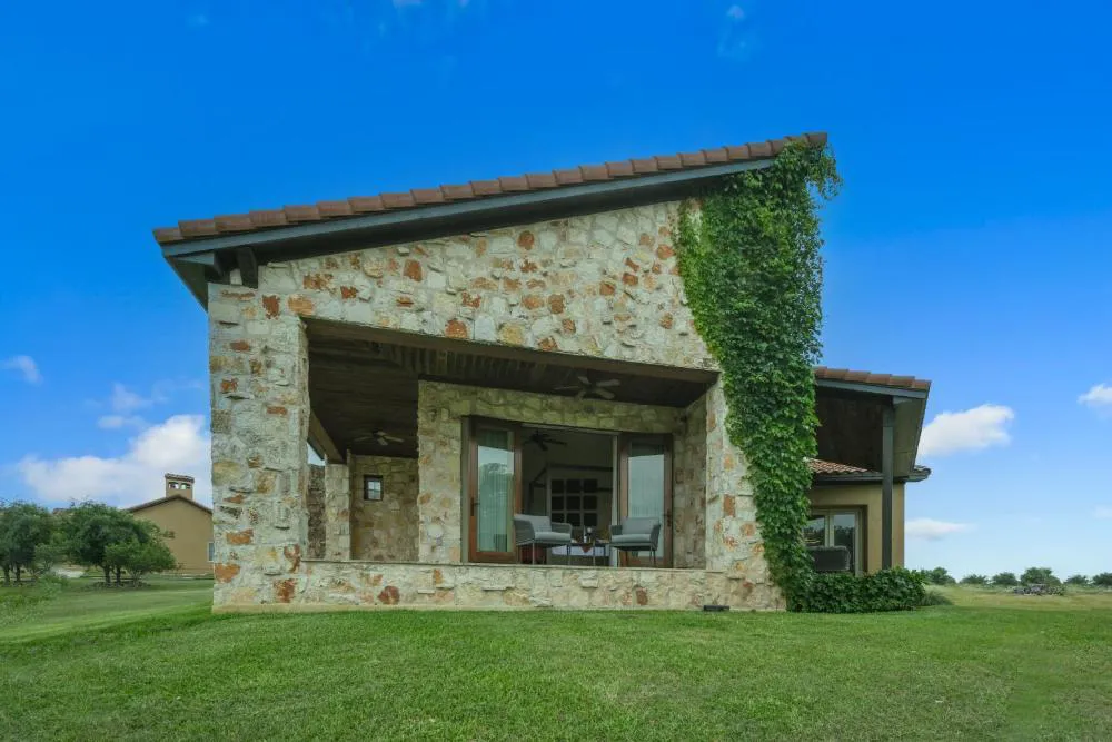 The Vineyard at Florence hotel hero