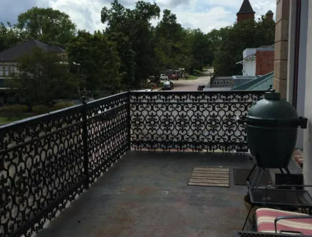 Historic Kahn Hotel hotel detail image 1