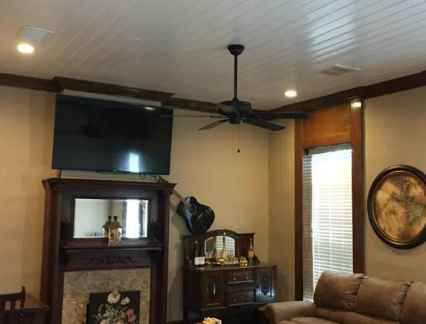 Historic Kahn Hotel hotel detail image 1