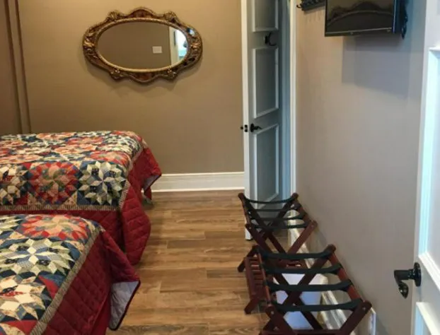 Historic Kahn Hotel hotel detail image 4