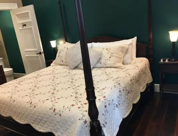 Historic Kahn Hotel hotel detail image 3