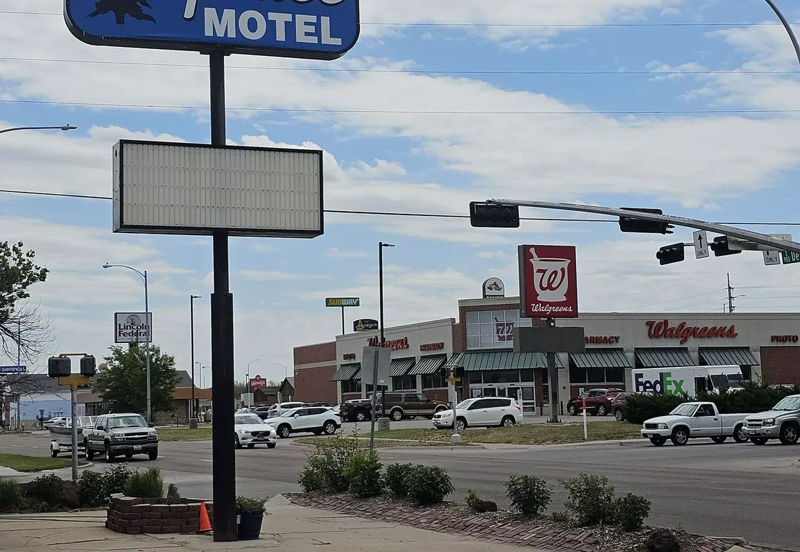 Blue Spruce Motel hotel hero