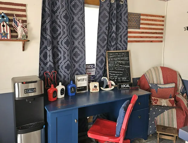 Blue Spruce Motel hotel detail image 4