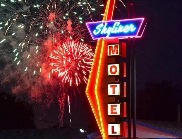 Skyliner Motel hotel detail image 1