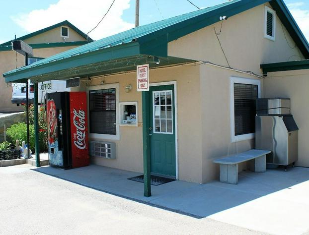 Adobe Inn Motel hotel detail image 3