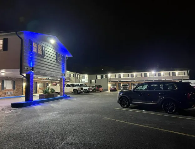 Regency Inn and Suites hotel detail image 1