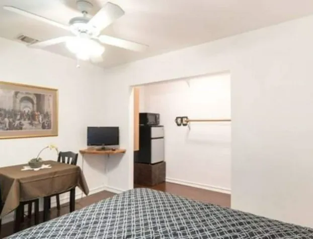 Summer Leaf hotel detail image 2