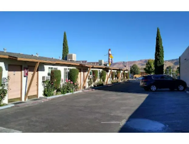 Santa Fe Motel Tehachapi by Hotel O hotel detail image 3