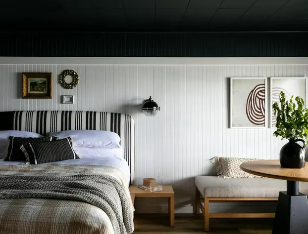 Bluebird Ocean Point Inn hotel detail image 4