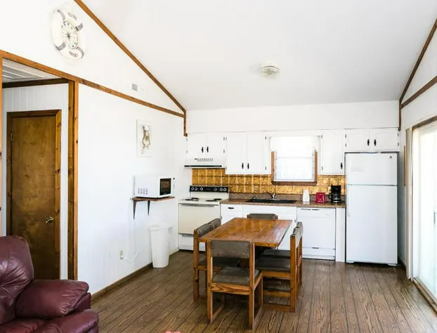 Outer Banks Motel Cape and Tower Cottages hotel detail image 1