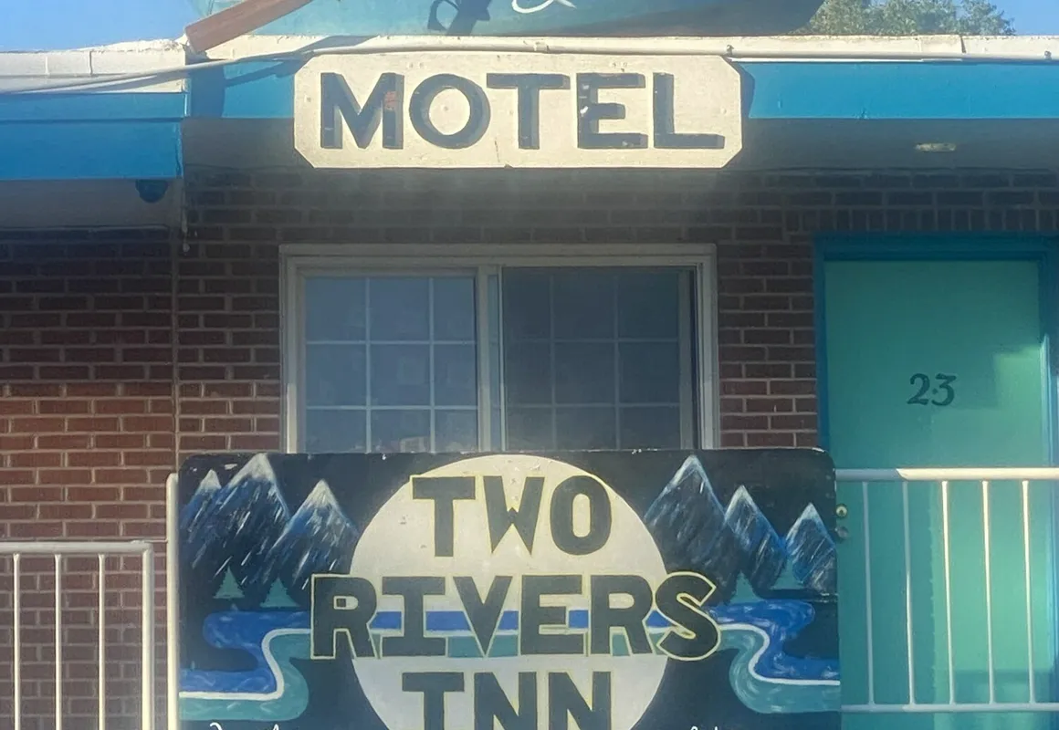 Two Rivers Inn hotel hero