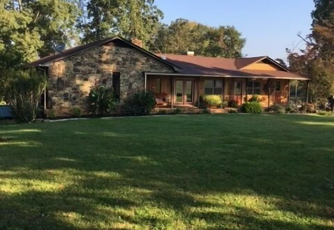 Sisters on sycamore B&B hotel hero